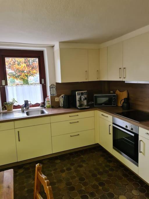 Haus Paesch Nahe See Mit Beheiztem Whirlpool/Sauna Butgenbach Buitenkant foto